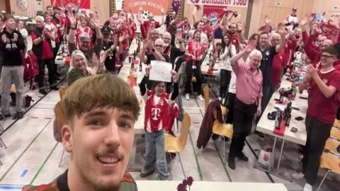 包含两张插图，资料编号：wapkd-1c2d1e26300101cjwo