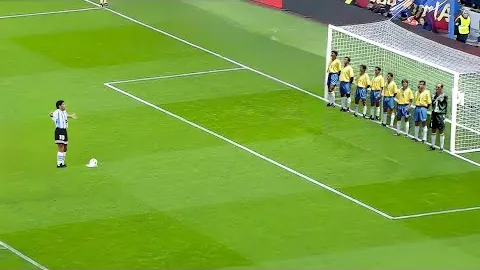 泰山客场逆袭梅州客家，4-3逆转再谱不败佳话