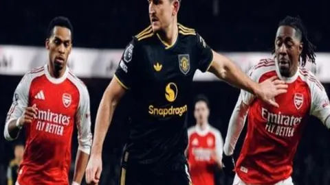 【独家放送】揭秘赛事精彩瞬间+详细比分解析，粉丝专属福利大放送！